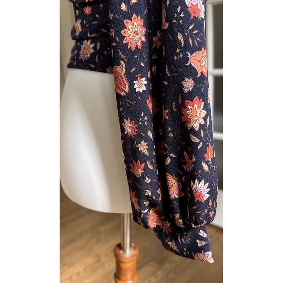 NWT Lush Naomi Square Neck Cropped Knit Top Navy Rust Paisley Size M Medium - Picture 4 of 7